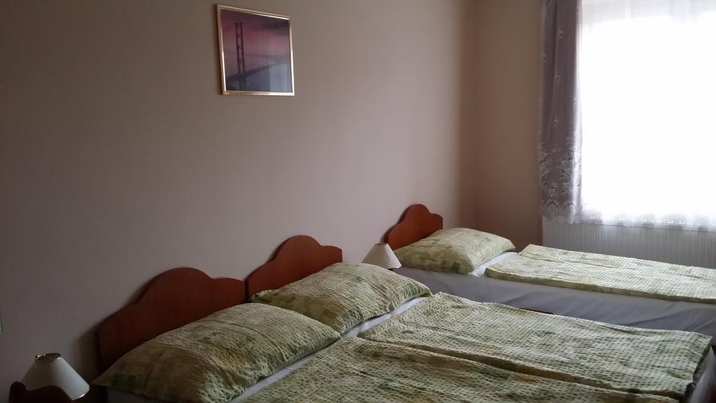 Stop Panzio Debrecen Eksteriør billede